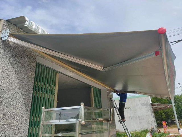  Lắp đặt bạt che nắng mưa di động Quận 4 uy tín Hòa Phát